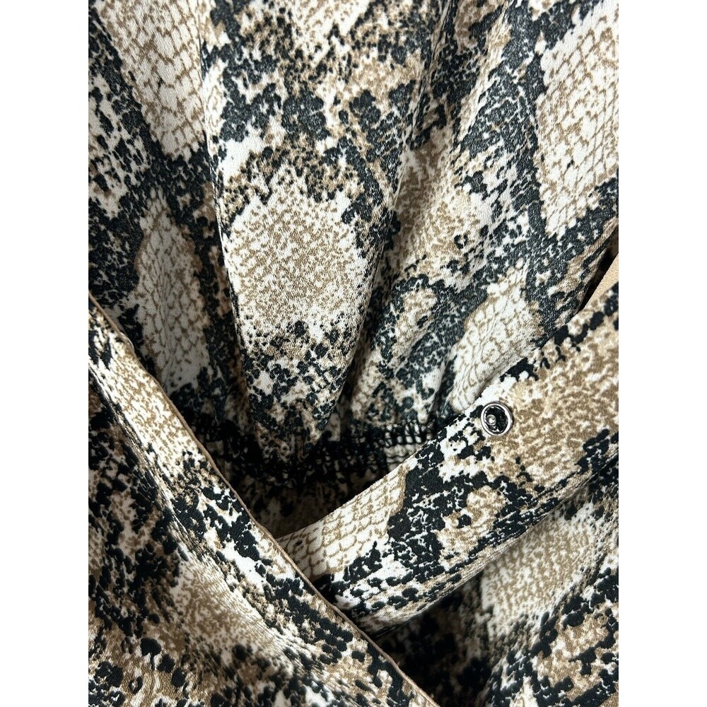 Maurices Brown Animal Snakeskin Sleeveless Surplice Wrap Front Womens Top Sz XXL - Picture 4 of 9